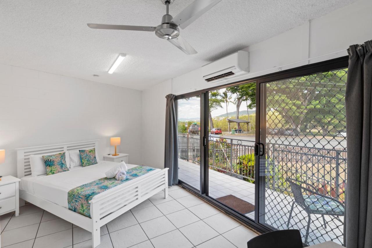 Whitsunday Waterfront Apartments エアリービーチ エクステリア 写真